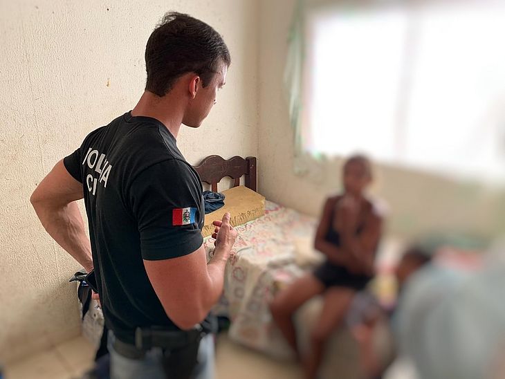 Bebê de 3 meses morre após mãe dormir por cima dele em Marechal Deodoro