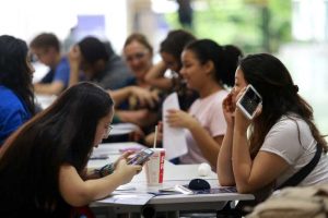 Questões do 2º dia do Enem falam sobre alternativas aos agrotóxicos e importância das vacinas