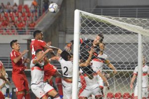 CRB vence Atlético-GO em casa e ainda sonha com acesso à Série A