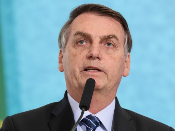Bolsonaro assina medida que extingue DPVAT a partir de 2020