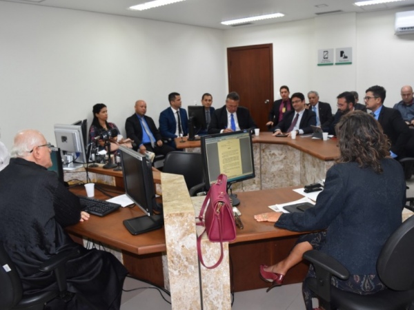 Ex-procurador pede que Moro investigue grampos ilegais no governo Renan Filho