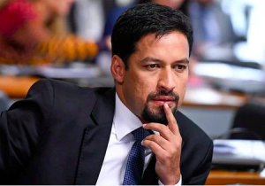 Rodrigo Cunha defende que feminicídio seja crime imprescritível