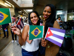 Perto de vencer prazo, Senado aprova medida provisória do Médicos pelo Brasil