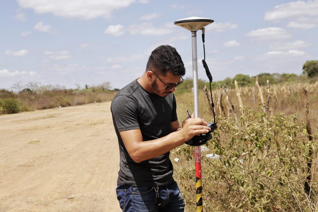 Prefeitura inicia demarcação dos primeiros lotes do Polo Industrial de Palmeira dos Índios