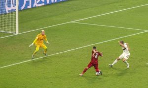 Com gol de Firmino, Liverpool vence Flamengo na final do Mundial