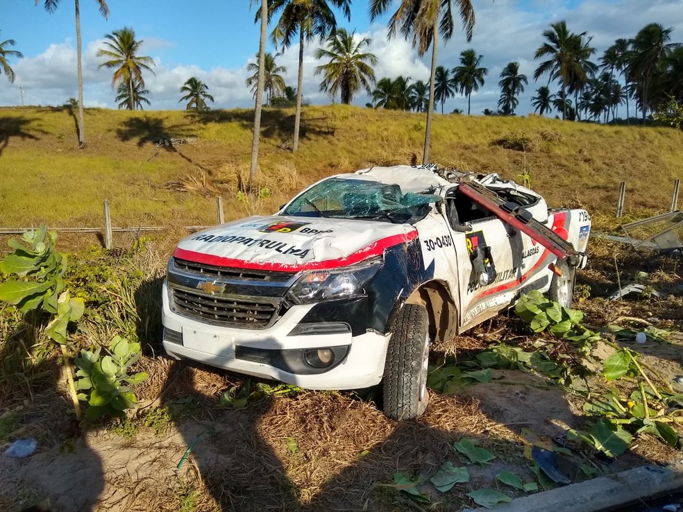 Militares ficam feridos após acidente com viatura em Marechal Deodoro, AL