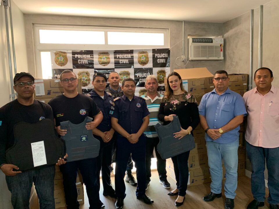 PC faz doação de coletes balísticos à Guarda Municipal de São Miguel dos Campos