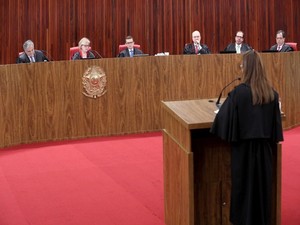 TSE aprova punição a candidato que espalhar conteúdo falso
