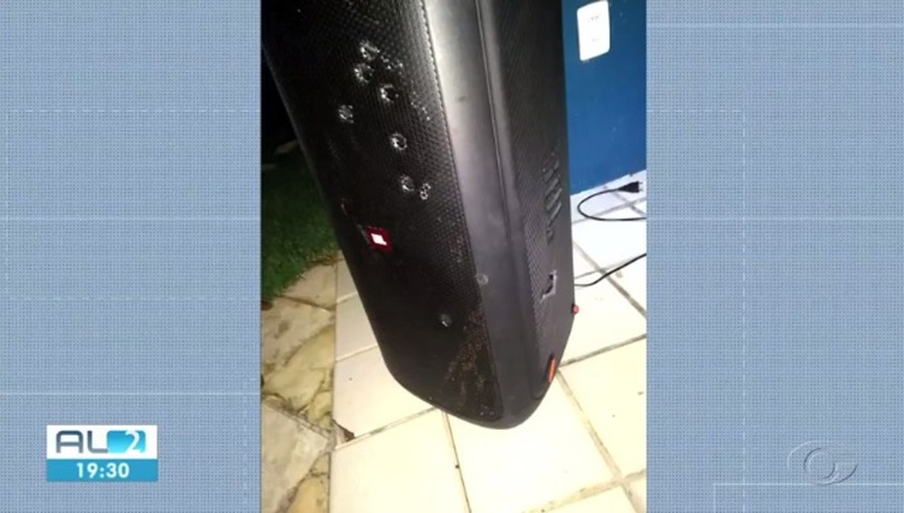 MP-AL conclui que promotor que atirou em caixa de som no réveillon no Aldebaran, em Maceió, praticou crimes como dano