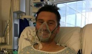 Homem opera o coração por causa de pipoca grudada no dente