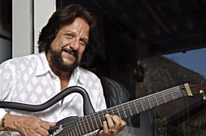 Cantor e compositor Tunai, irmão de João Bosco, morre no Rio de Janeiro