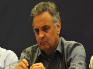 Aécio Neves faz cirurgia de urgência e passa réveillon no hospital