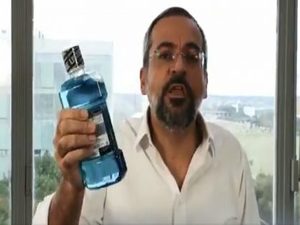 Enxaguante bucal: Weintraub ataca Marco Antonio Villa “Boca de esgoto”