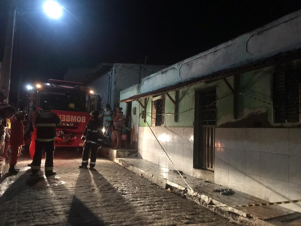 Incêndio atinge residência em Canapi, AL