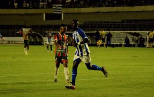 CSA fica no empate com o CSE e sai vaiado pela torcida no Rei Pelé