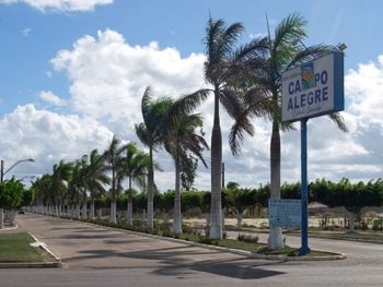 Mulher é esfaqueada pelo esposo durante bloco de pré-carnaval em Alagoas