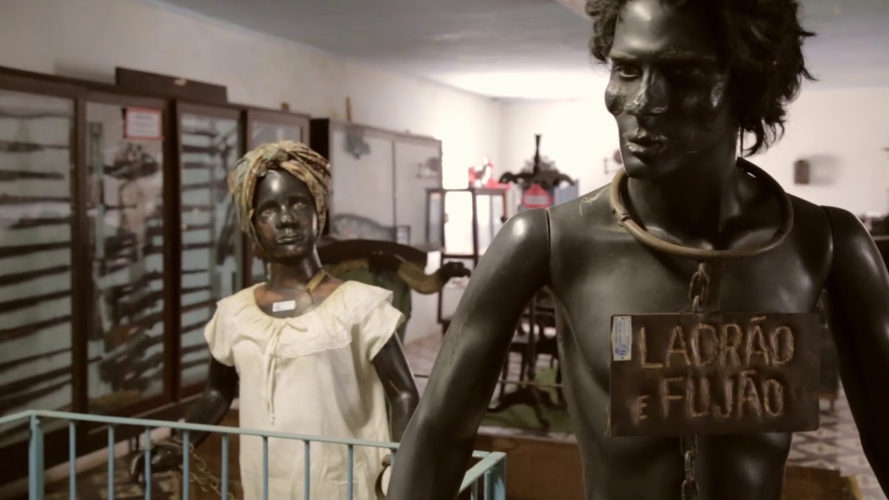 Bandidos arrombam museu em Palmeira dos Índios e levam revólveres e pistolas