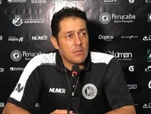 Após três derrotas consecutivas, diretoria do ASA demite o técnico Maurílio Silva