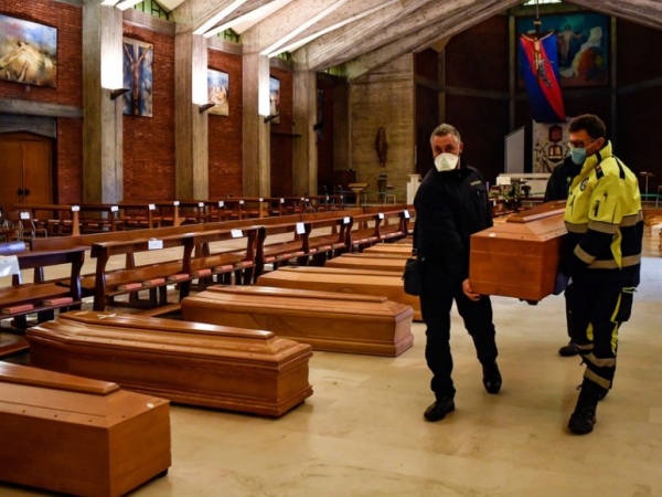 Itália tem novo recorde diário de mortes causadas pela Covid-19
