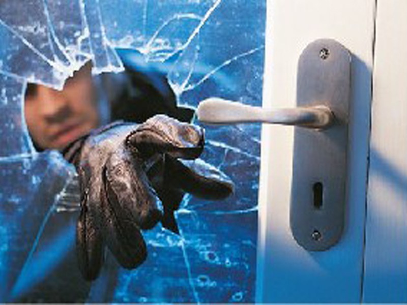 Loja de calçados e roupas é arrombada em Palmeira dos Índios