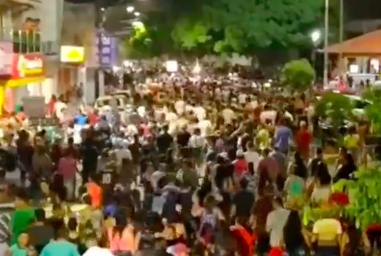 Banda Valneijós arrasta multidão no Bloco do Povo em Igaci