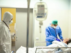 Brasil tem 553 mortes e 12.056 casos confirmados de coronavírus, diz ministério