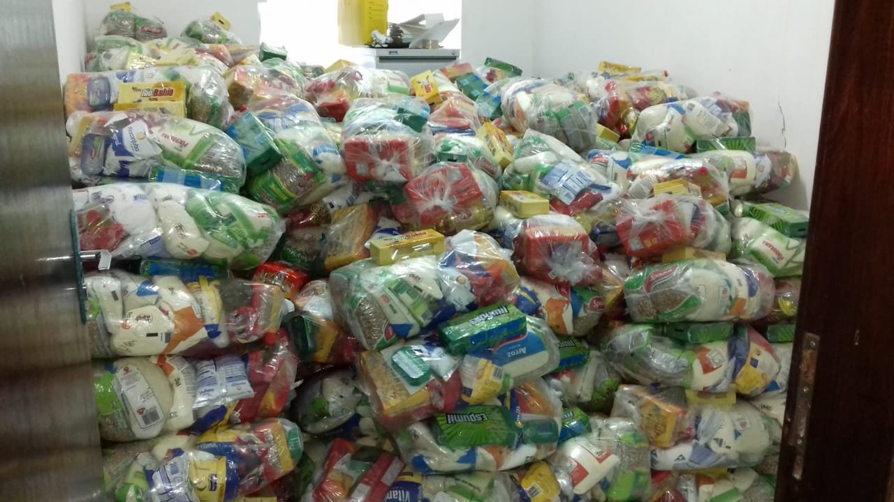 Prefeitura de Minador entrega cestas básicas para inscritos no Bolsa Família