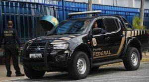 Recife: PF faz buscas na prefeitura em investigação sobre compra de respiradores sem licitação