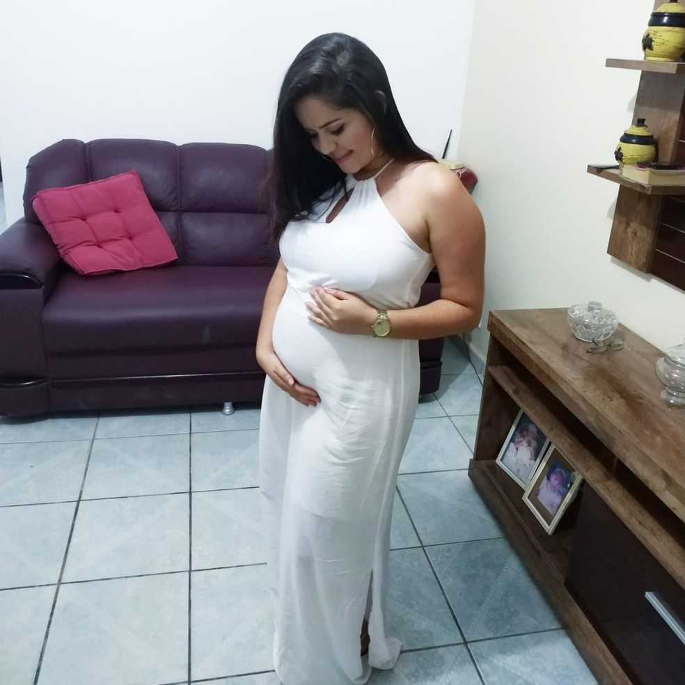 Gêmeo de bebê que morreu com Covid-19 está na UTI: ‘Achei que não ia chegar na minha família’, diz mãe