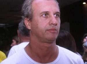 Empresário morre ao ficar preso em rede de pesca enquanto surfava no Rio de Janeiro