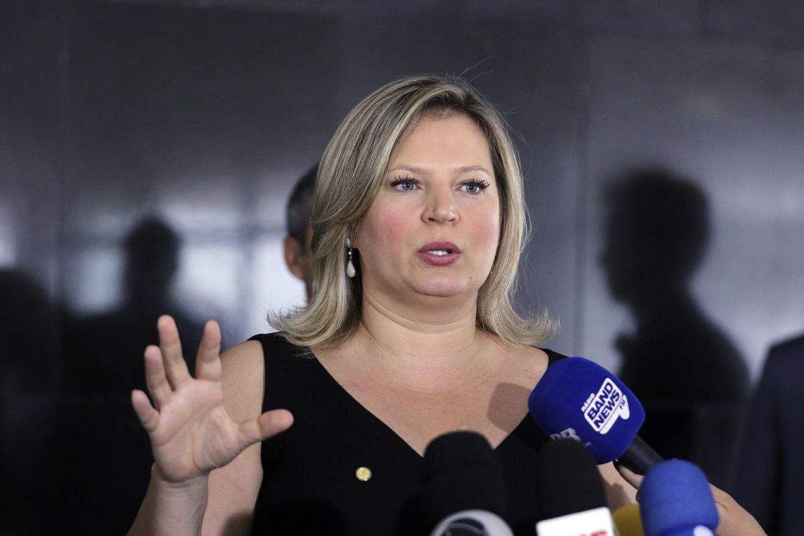 Joice Hasselmann é diagnosticada com covid-19