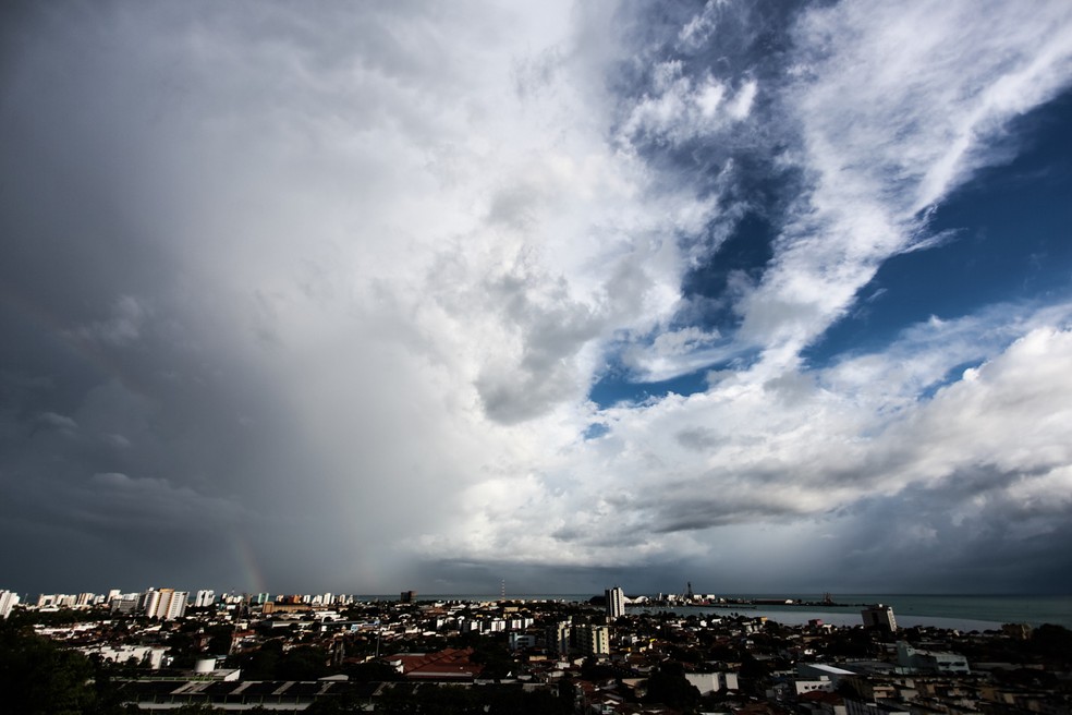 Em AL, previsão do tempo para o fim de semana é de nebulosidade e possibilidade de chuva