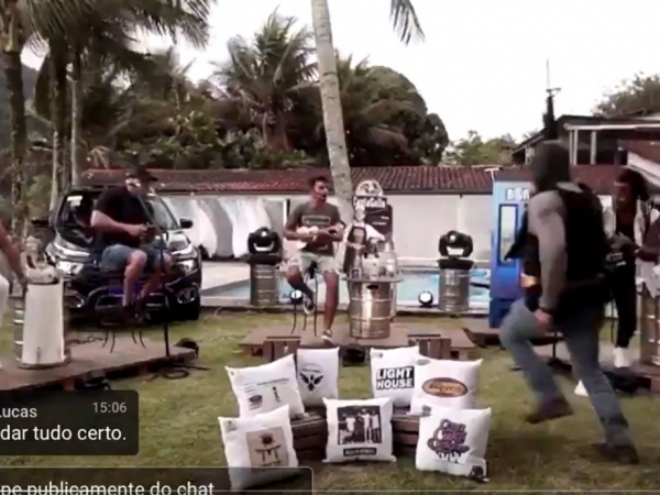 VÍDEO: Tiroteio interrompe live do grupo Aglomerou em Angra dos Reis