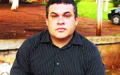 Olho Vivo: Ex-prefeito de Palmeira responde na justiça por pagar funcionários pessoais com verba do Fundeb