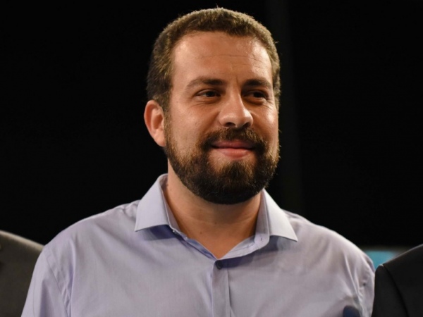 Boulos recebe diagnóstico de Covid e inicia isolamento; debate é cancelado