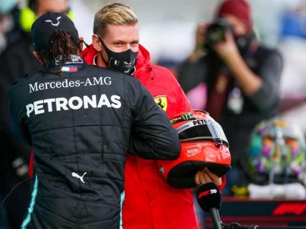 Schumacher acompanha jornada do filho rumo à Fórmula 1, revela presidente da FIA