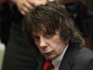 Phil Spector, produtor dos Beatles, morre aos 81 anos em prisão nos EUA
