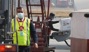 Índia autoriza exportação da vacina de Oxford para o Brasil, diz Reuters