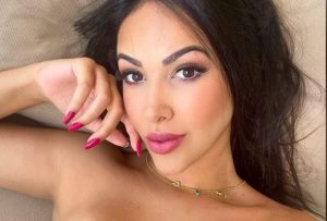 Morre influenciadora cearense internada após fazer lipoaspiração