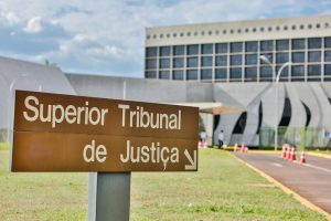 STJ absolve adolescente de 14 anos que engravidou prima de 12 anos