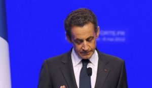 Ex-presidente Nicolas Sarkozy fura fila da vacina contra Covid-19 na França