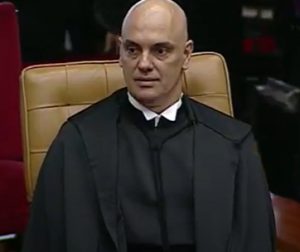 Moraes determina perícia imediata em celulares encontrados com Daniel Silveira