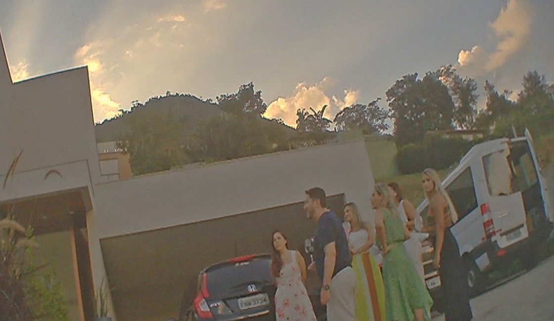 Cláudio Castro celebra aniversário 2 dias após pedir que população evitasse festas