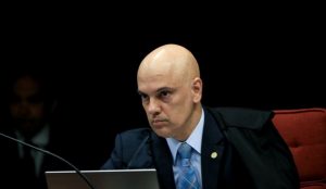 Ministro Alexandre de Moraes vota a favor de congelamento de salários de servidores