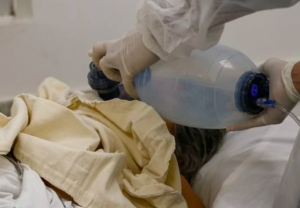 Estoque de medicamentos do kit intubação zerou, dizem distribuidoras