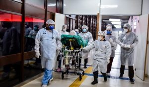 Faltam sedativos em hospitais do Recife e pacientes intubados terminam acordando, dizem médicos