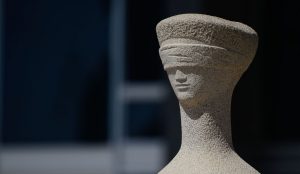 STF decide que estados e municípios podem restringir cultos e missas na pandemia