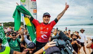 Gabriel Medina faz final perfeita e é campeão em Narrabeen