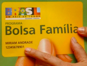 Esposa de empresário com contrato público milionário ganhou Bolsa Família: “Pras roupinhas dela”