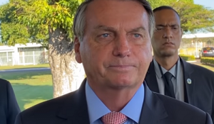 Bolsonaro quer desobrigar máscara para vacinados e quem já teve Covid-19